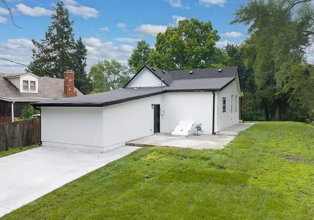 18th image of 1122 Randolph St, Leavenworth, KS 66048 | MLS# 2634342