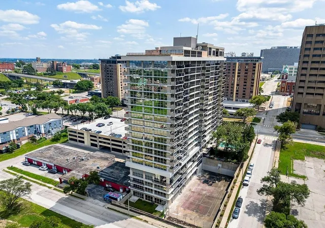 2nd image of 600 E Admiral Blvd, Kansas City, MO 64106