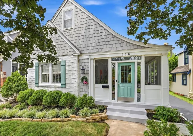 1st image of 416 E 66th Ter, Kansas City, MO 64131 | MLS# 2634350