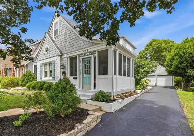 2nd image of 416 E 66th Ter, Kansas City, MO 64131 | MLS# 2634350