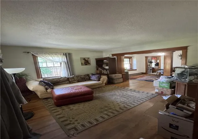 3rd image of 225 W Moore St, Independence, MO 64050 | MLS# 2634352