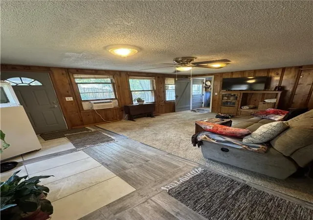 4th image of 225 W Moore St, Independence, MO 64050 | MLS# 2634352