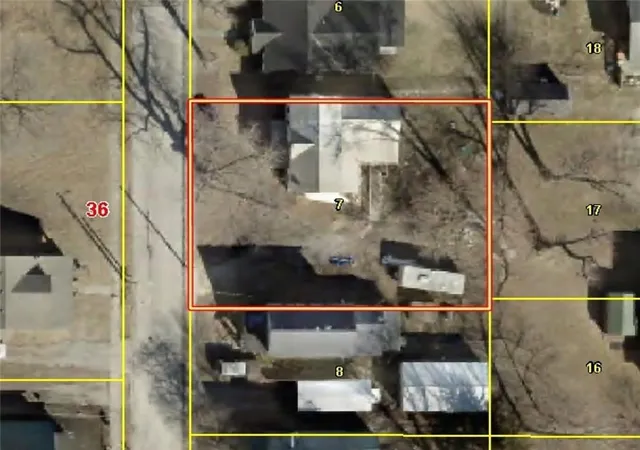 2nd image of 903 Woodward St, Chillicothe, MO 64601 | MLS# 2634355