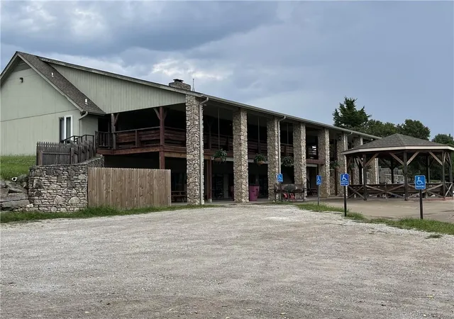 35th image of 10 Nebraska Dr, Linn Valley, KS 66040 | MLS# 2634370
