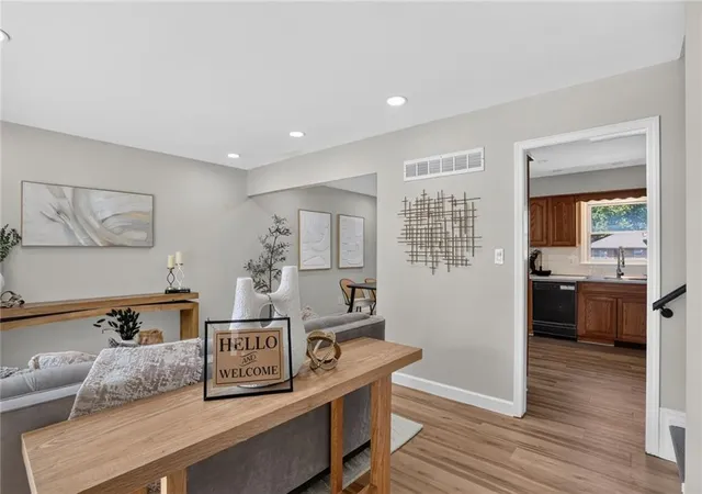 Photo 2 of Sale Pending at 814 Ne Mulberry St, Lees Summit, MO 64086 | MLS# 2634371 | Listing updated on 2026-09-06