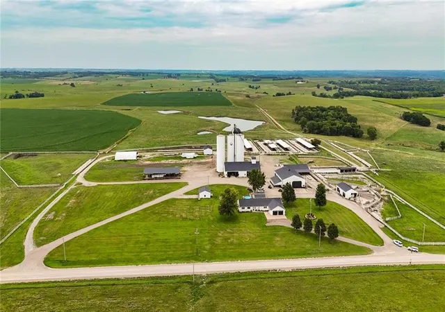 Photo 4 of Multi family home for sale at 198 N 1250 Road, Berryton, KS 66409 | MLS# 2634373 | Listing updated on 2026-07-30