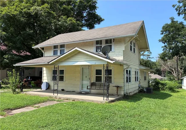 2nd image of 1104 S Independence N/a, Harrisonville, MO 64701 | MLS# 2634376