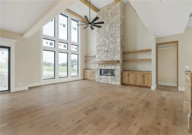 Photo 3 of Single family home for sale at 1401 Upton Ct, Raymore, MO 64083 | MLS# 2634385 | Listing updated on 2026-10-02