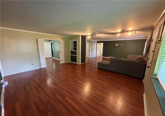 2nd image of 7909 Grandview St, Overland Park, KS 66204 | MLS# 2634387