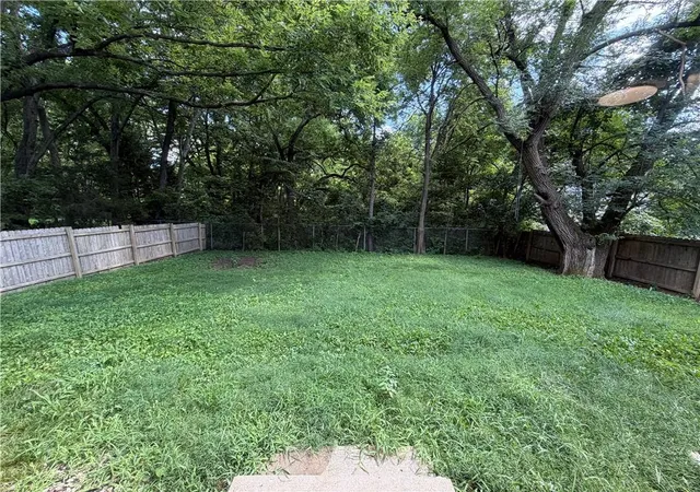 37th image of 7909 Grandview St, Overland Park, KS 66204 | MLS# 2634387