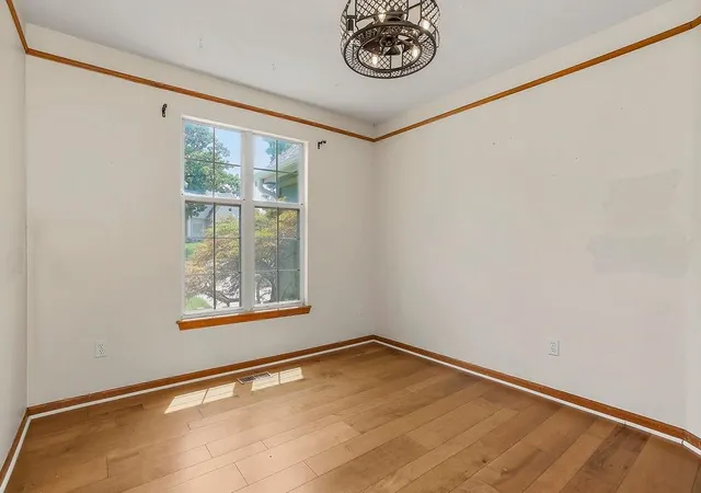 Photo 3 of Single family home for sale at 1704 Hunter Dr, Olathe, KS 66061 | MLS# 2634394 | Listing updated on 2026-09-29