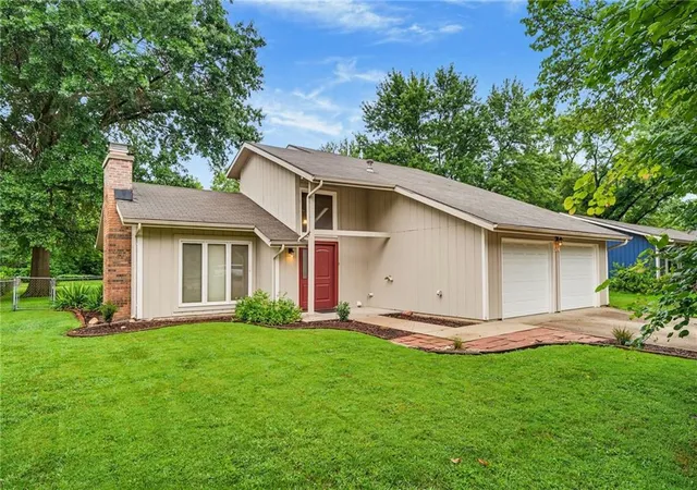 1st image of 2009 Atchison Ave, Lawrence, KS 66047 | MLS# 2634402