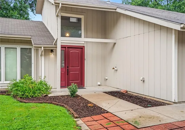 2nd image of 2009 Atchison Ave, Lawrence, KS 66047 | MLS# 2634402