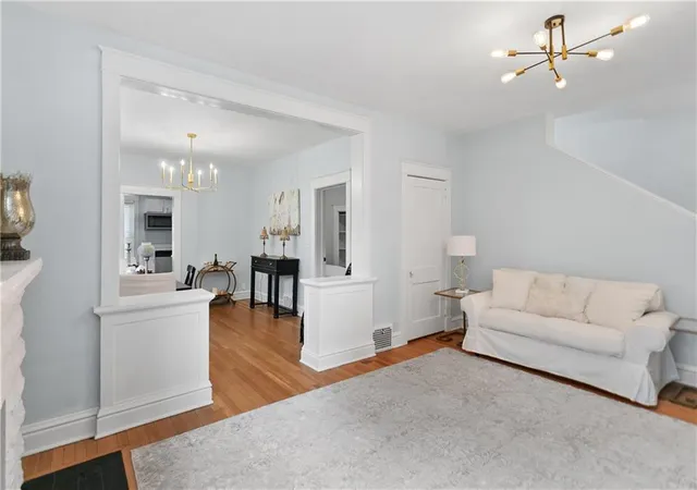 Photo 3 of Single family home for sale at 4004 Bell St, Kansas City, MO 64111 | MLS# 2634409 | Listing updated on 2026-09-03