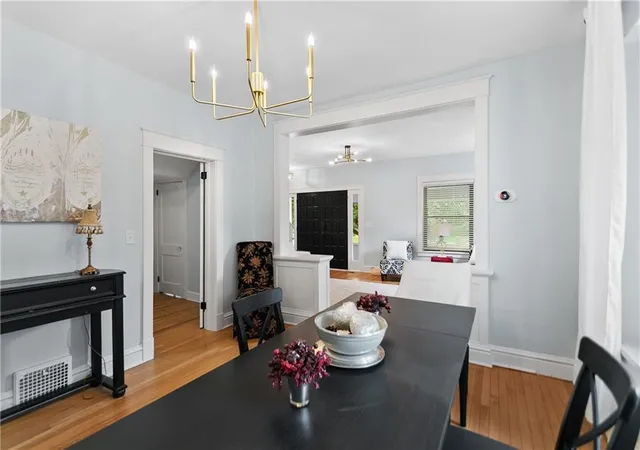 Photo 4 of Single family home for sale at 4004 Bell St, Kansas City, MO 64111 | MLS# 2634409 | Listing updated on 2026-09-03