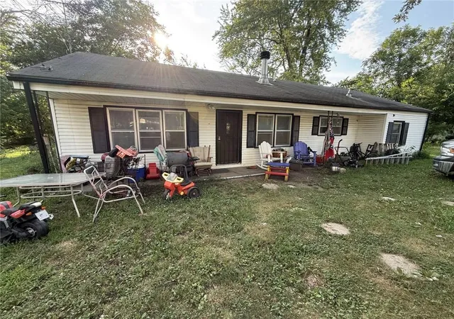 1st image of 104 N Main St, Chilhowee, MO 64733 | MLS# 2634411