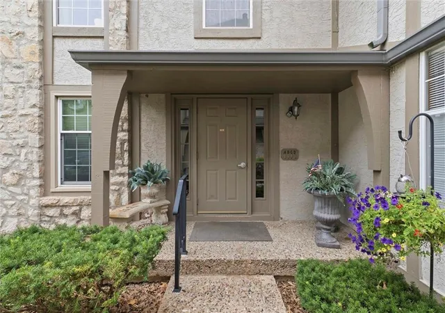 Photo 3 of Condo for sale at 1121 Nw 12th Street #C, Blue Springs, MO 64015 | MLS# 2634415 | Listing updated on 2026-09-02