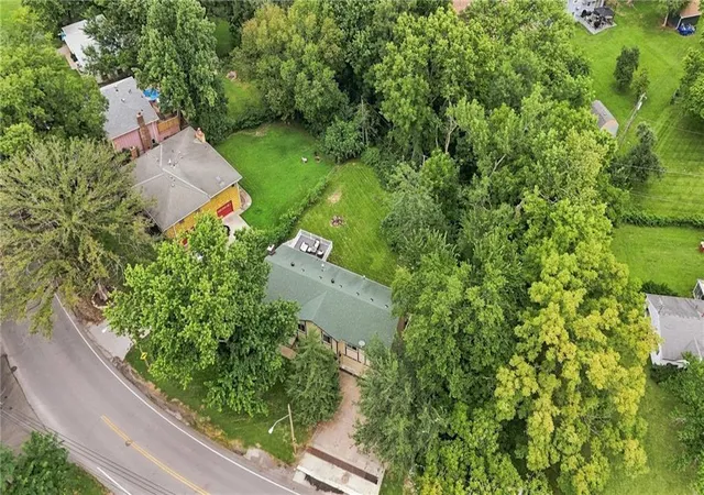 Photo 5 of Sale Pending at 6212 E Red Brg Rd, Kansas City, MO 64134 | MLS# 2634429 | Listing updated on 2026-08-16