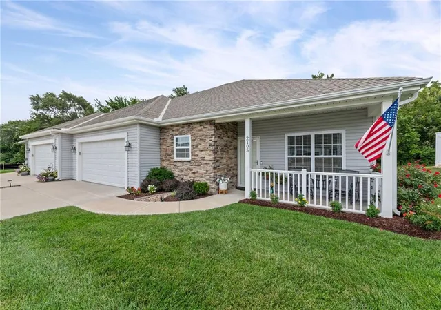 2nd image of 2105 N 113th Ter, Kansas City, KS 66109 | MLS# 2634436