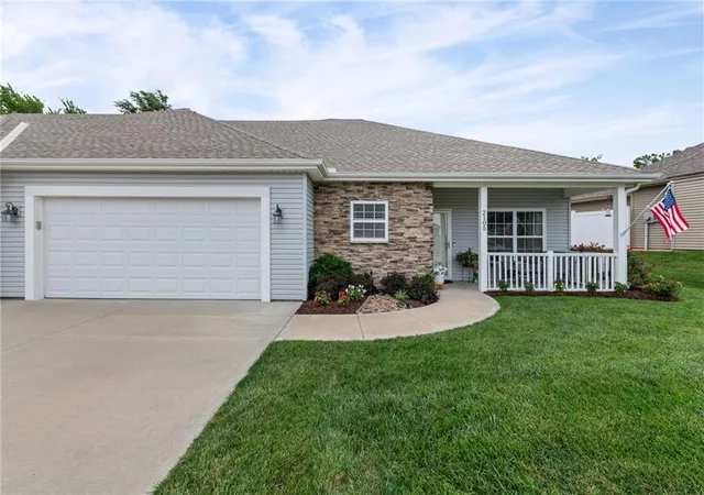 Photo 3 of Sale Pending at 2105 N 113th Terrace, Kansas City, KS 66109 | MLS# 2634436 | Listing updated on 2026-08-14