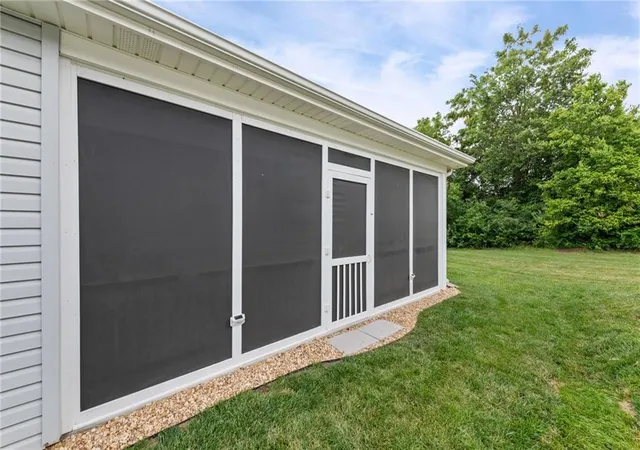Photo 4 of Sale Pending at 2105 N 113th Terrace, Kansas City, KS 66109 | MLS# 2634436 | Listing updated on 2026-08-14
