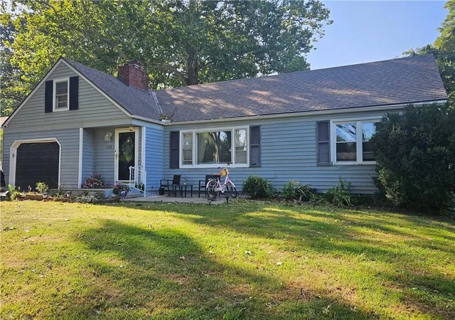 Photo 1 of Single family home for sale at 2318 Ne Pence Ave, Kansas City, MO 64118 | MLS# 2634445 | Listing updated on 2026-09-20