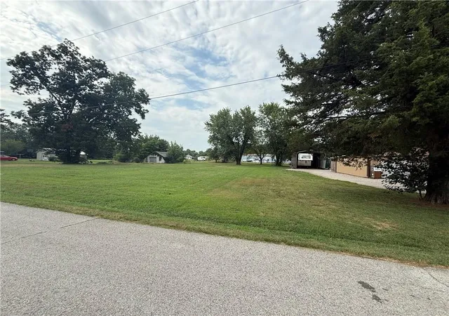 1st image of W Perry St, Arma, KS 66712 | MLS# 2634453