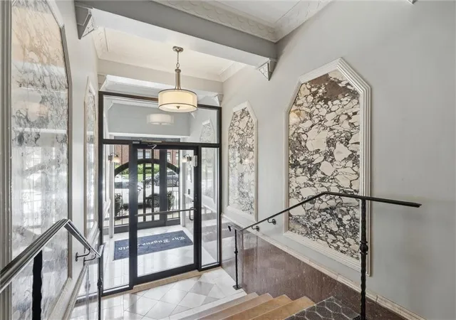 2nd image of 807 W 48th St #602, Kansas City, MO 64112 | MLS# 2634466