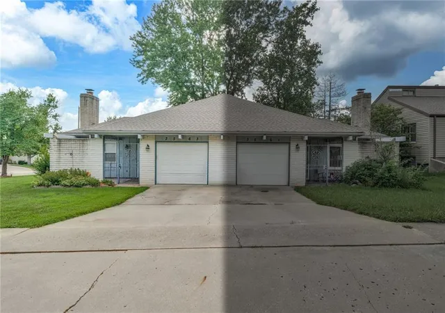 Photo 3 of Sale Pending at 3563 Sw Cambridge Ave, Topeka, KS 66614 | MLS# 2634477 | Listing updated on 2026-09-06