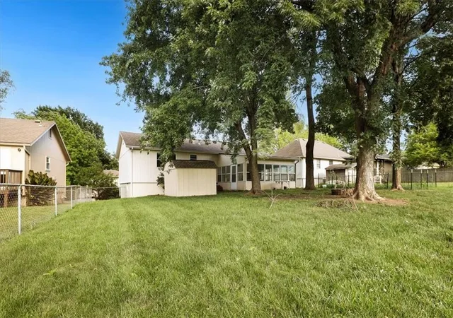 Photo 2 of Single family home for sale at 3008 S Bryn Mawr Dr, Independence, MO 64057 | MLS# 2634483 | Listing updated on 2026-09-19