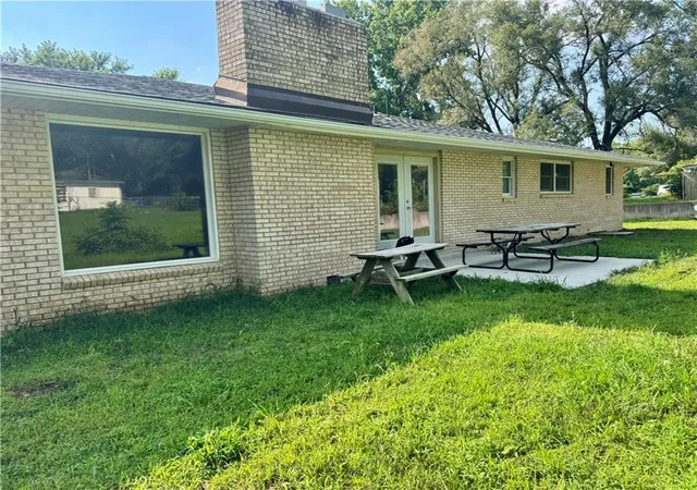 3rd image of 506 Atchison St, Oskaloosa, KS 66066 | MLS# 2634487