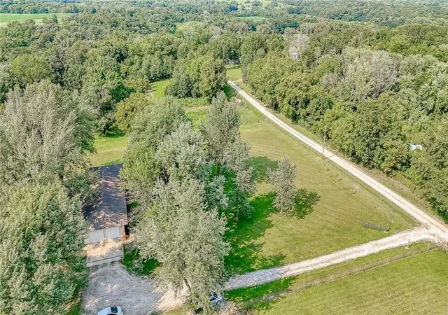 2nd image of 740 Nw 1101st Rd, Holden, MO 64040 | MLS# 2634489
