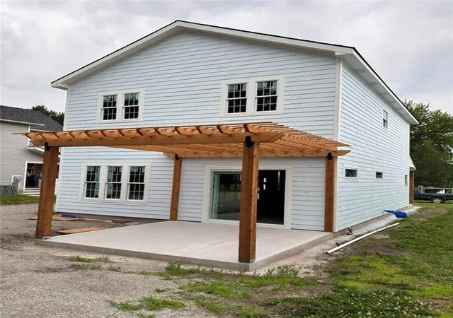 2nd image of 607 N Mead St, Cameron, MO 64429 | MLS# 2634490