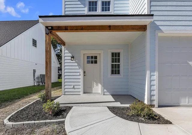 Photo 3 of Single family home for sale at 607 N Mead St, Cameron, MO 64429 | MLS# 2634490 | Listing updated on 2026-10-09