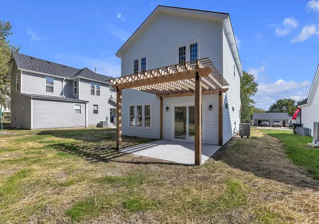 Photo 3 of Single family home for sale at 607 N Mead St, Cameron, MO 64429 | MLS# 2634490 | Listing updated on 2026-10-10
