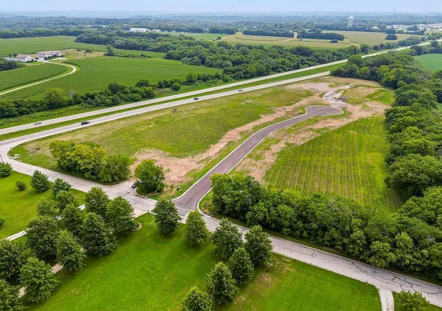 2nd image of 822 Kidwell Ct, Lone Jack, MO 64070 | MLS# 2634493