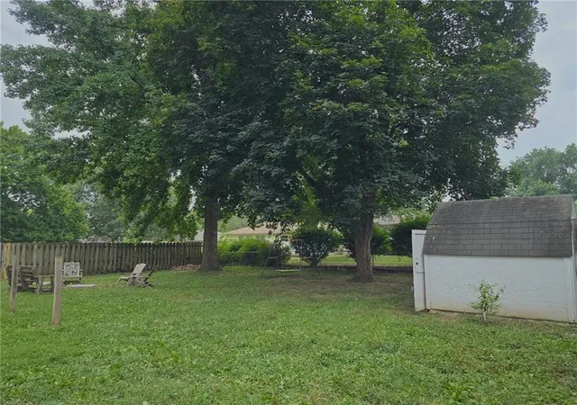 15th image of 509 W 32nd St, Higginsville, MO 64037 | MLS# 2634498