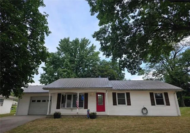 2nd image of 509 W 32nd St, Higginsville, MO 64037 | MLS# 2634498
