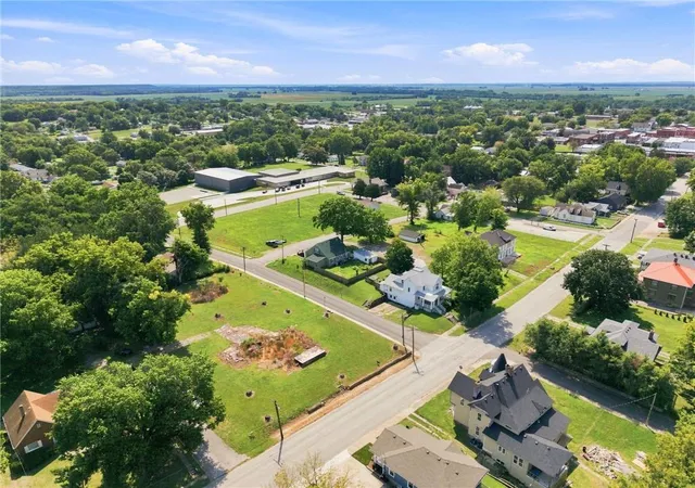 Photo 4 of Land for sale at 404 N Main St, Carrollton, MO 64633 | MLS# 2634502 | Listing updated on 2026-08-10