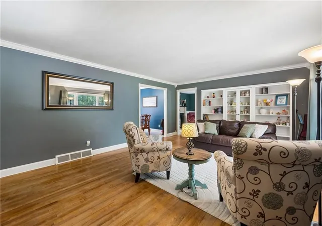 Photo 4 of Single family home for sale at 4835 NE Sherwood Dr, Kansas City, MO 64119 | MLS# 2634503 | Listing updated on 2026-08-25
