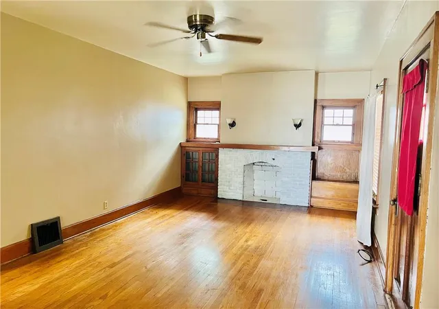 Photo 3 of Sale Pending at 1913 Lovers Ln, Saint Joseph, MO 64505 | MLS# 2634504 | Listing updated on 2026-08-21