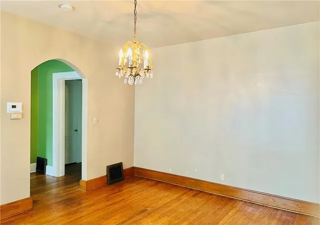 Photo 5 of Sale Pending at 1913 Lovers Ln, Saint Joseph, MO 64505 | MLS# 2634504 | Listing updated on 2026-08-21