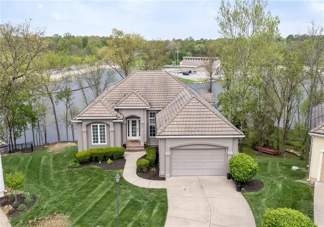 1st image of 124 Teton Rdg, Lake Winnebago, MO 64034 | MLS# 2634511