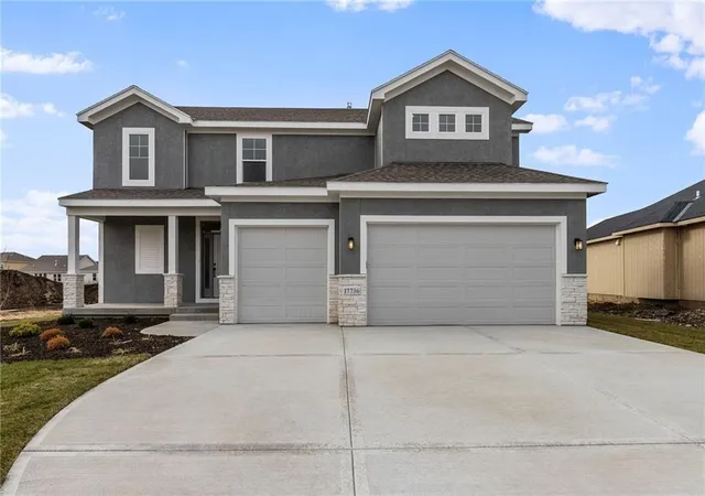 Photo 2 of Sale Pending at 16951 S Illusion St, Olathe, KS 66062 | MLS# 2634515 | Listing updated on 2026-07-31