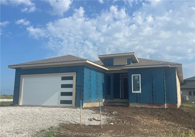 1st image of 15446 W 161st St, Olathe, KS 66062 | MLS# 2634518