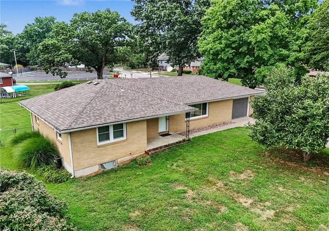 1st image of 108 Highland Dr, Smithville, MO 64089 | MLS# 2634524
