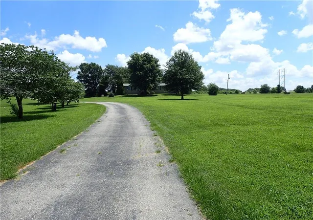 2nd image of 1459 Nw County Road 1001 Road, Butler, MO 64730 | MLS# 2634525