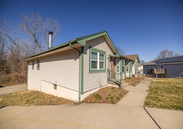 2nd image of 1620 & 1622 S Swope Dr, Independence, MO 64057 | MLS# 2634539