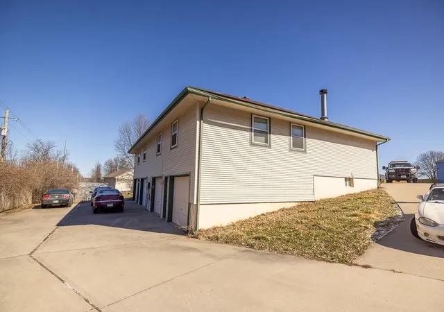 Photo 3 of Sale Pending at 1620 S & 1622 Swope Dr, Independence, MO 64057 | MLS# 2634539 | Listing updated on 2026-09-07