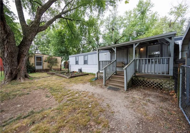 4th image of 205 W Olive St, Tyro, KS 67364 | MLS# 2634547